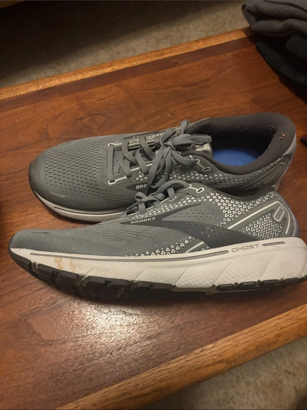 Brooks Men's Gray Athletic Running Shoes 11.5